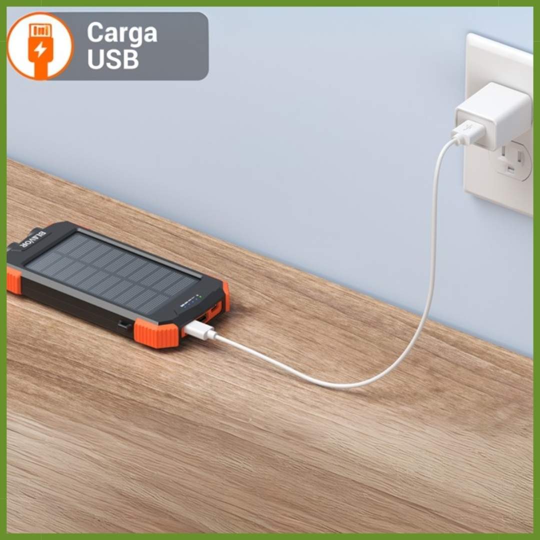 Batería Solar Multiusos Con Linterna y Brujula